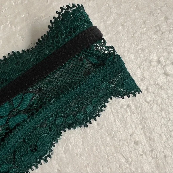 Victoria secret Dream Angels Green Lace Thong panties NWT Size XS - Picture 4 of 4